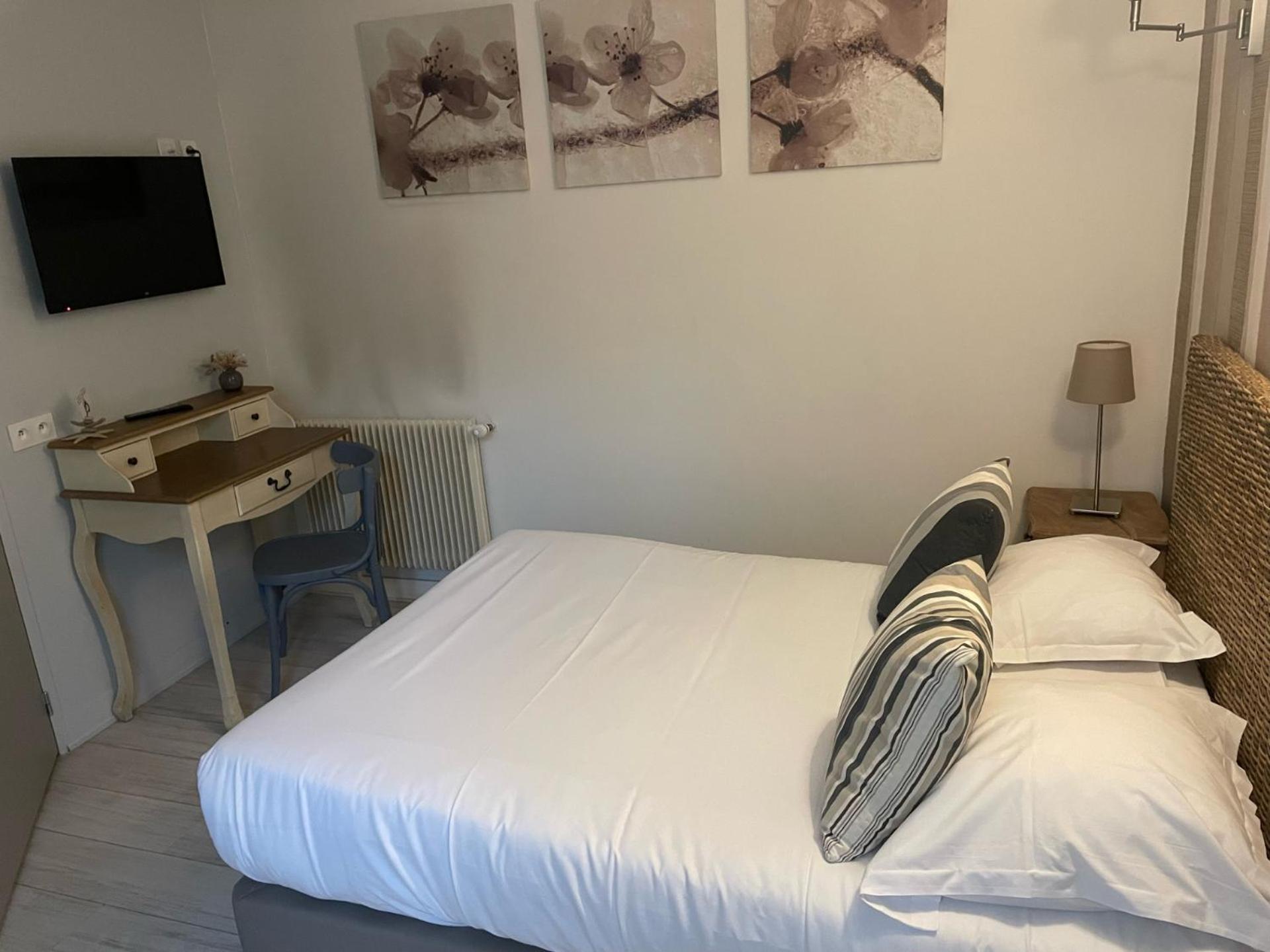 Hotel Des Falaises Villers-sur-Mer Zimmer foto